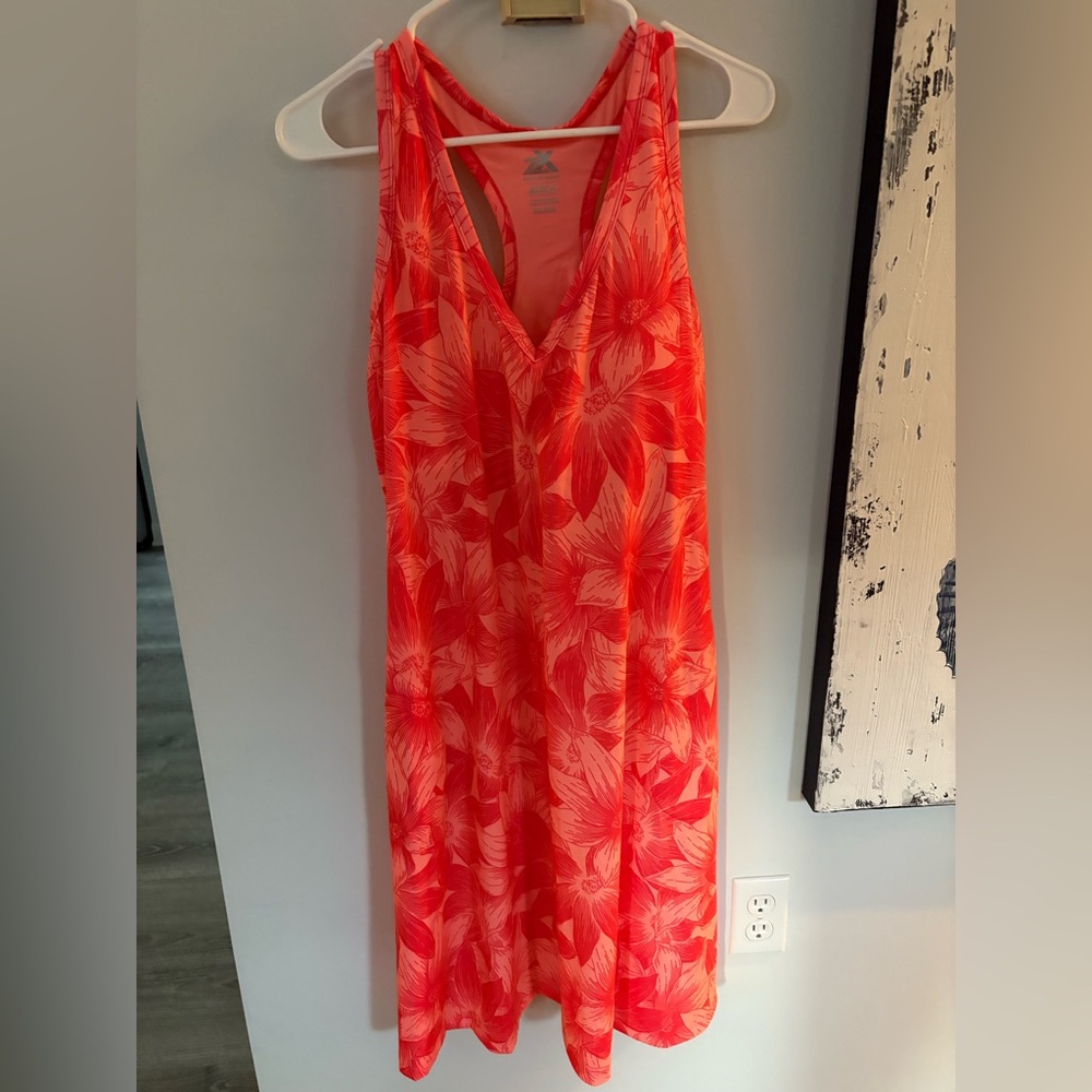 NWT Zeroxposur Active Coral Dress. Padded shelf bra. Pockets. Size XXL. New.